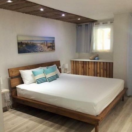 Holiday Surf Lodge Tamarin Exterior foto